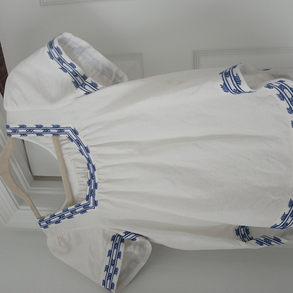 Madewell White Top with Blue Trim